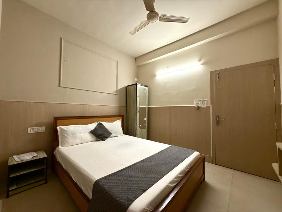 Bed, Photo of the whole room