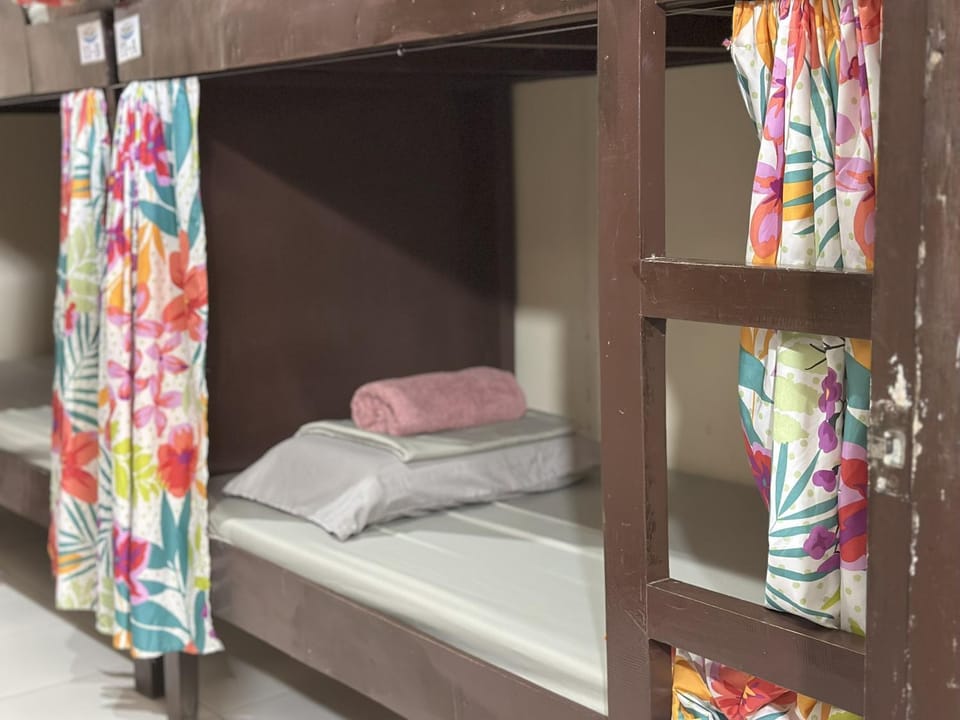 Bed, Bedroom, bunk bed