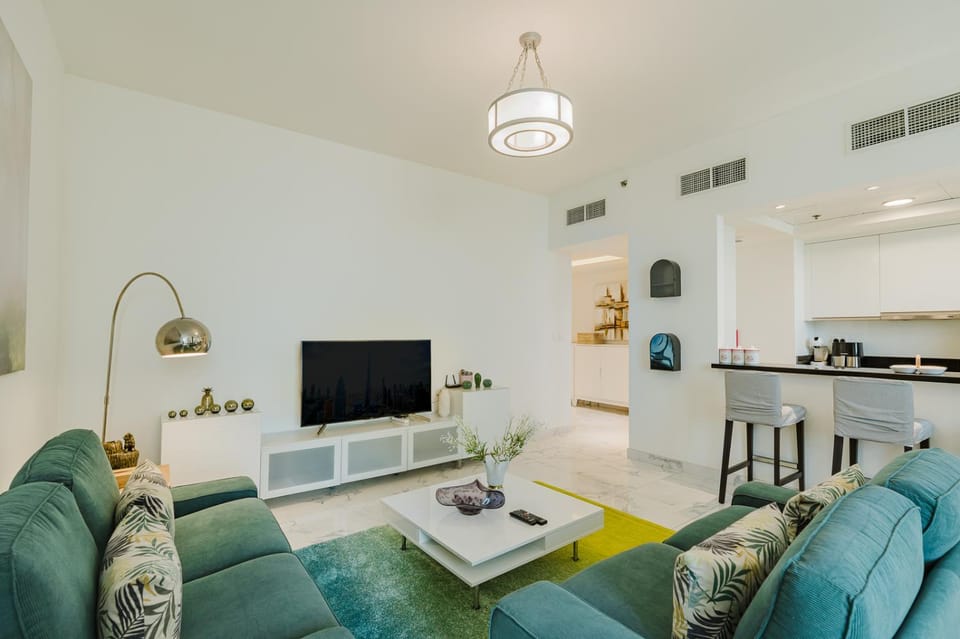 Communal lounge/ TV room, TV and multimedia, Living room, Seating area, kitchen