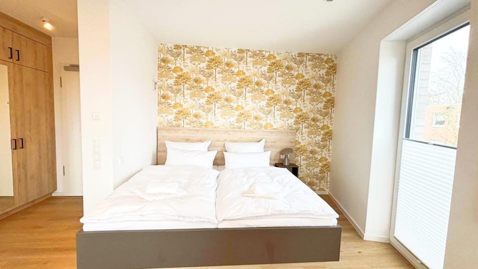 Bed, Photo of the whole room, Bedroom, towels, wardrobe