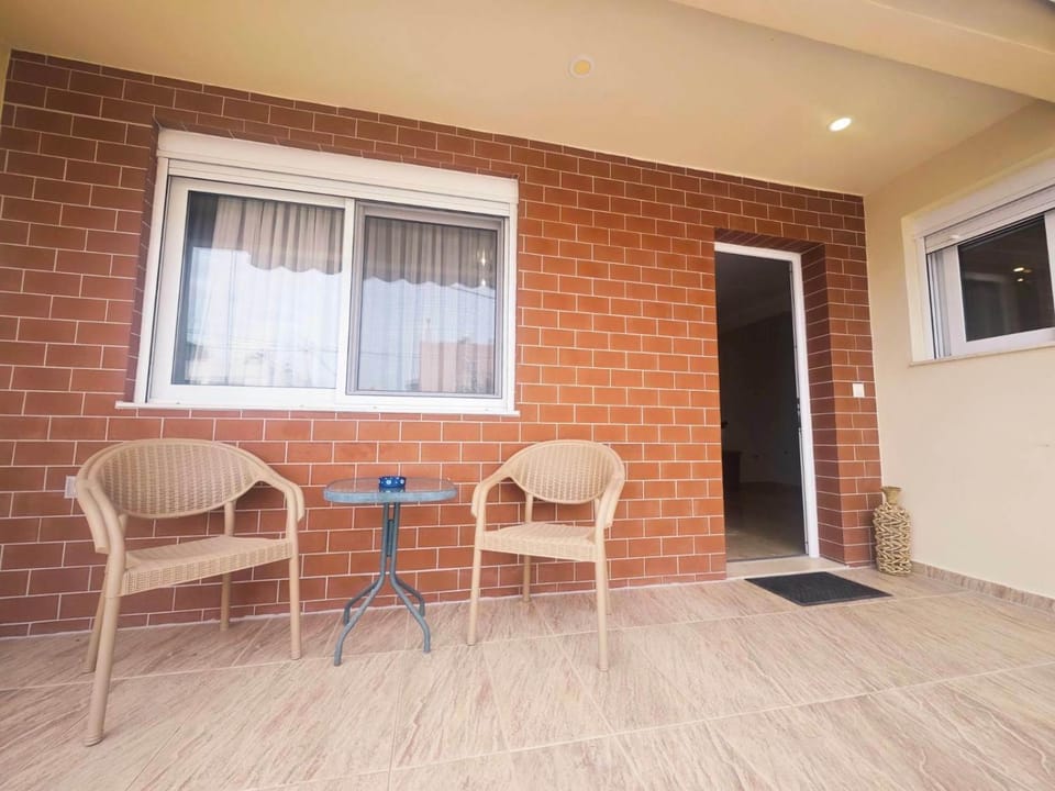 Modern Rhodes Patio House near Old Town Apartment in Ialysos