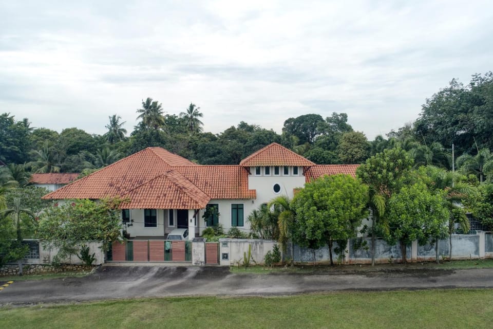 Property building, Natural landscape, Garden view