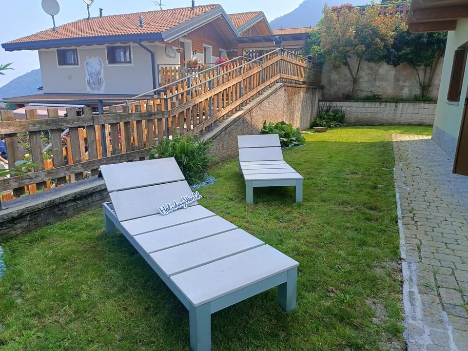Garden, sunbed