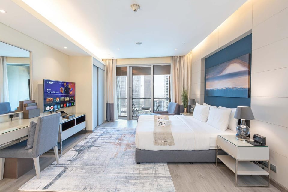 Bed, TV and multimedia, Photo of the whole room, Seating area, Evening entertainment, Bedroom