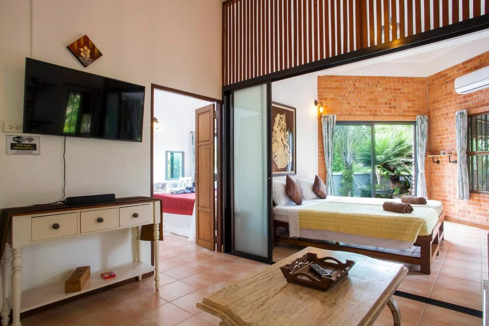 Villa with private pool and mountain views Villa in Krabi Changwat