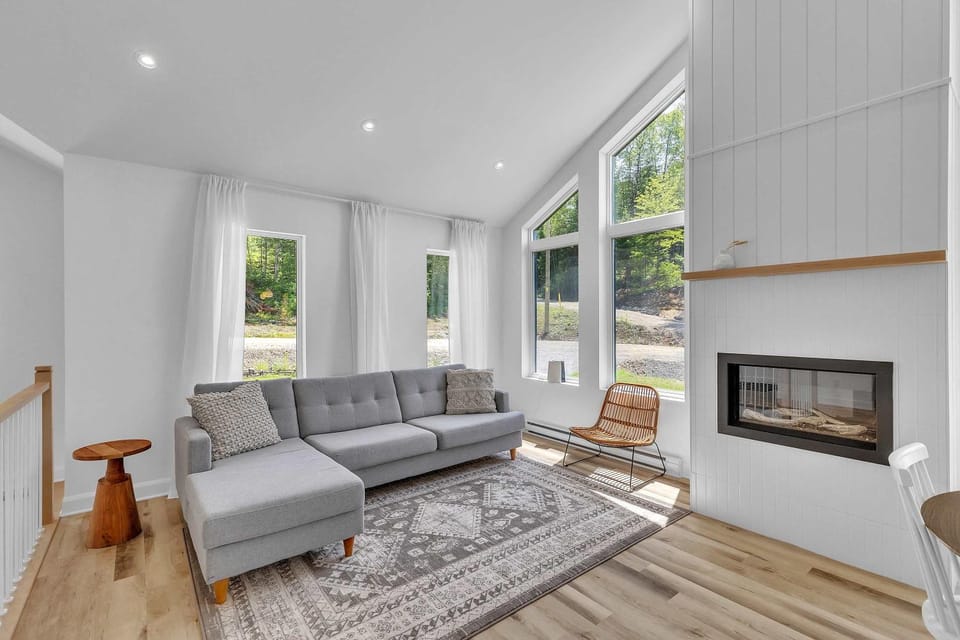 Spa & River - Le Zenith Chalet in Quebec