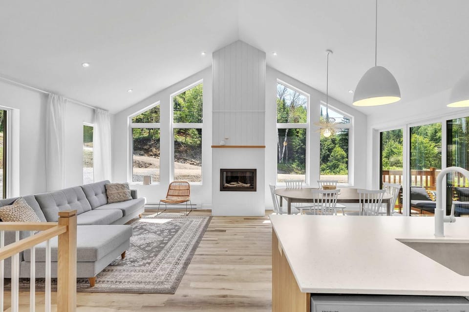 Spa & River - Le Zenith Chalet in Quebec