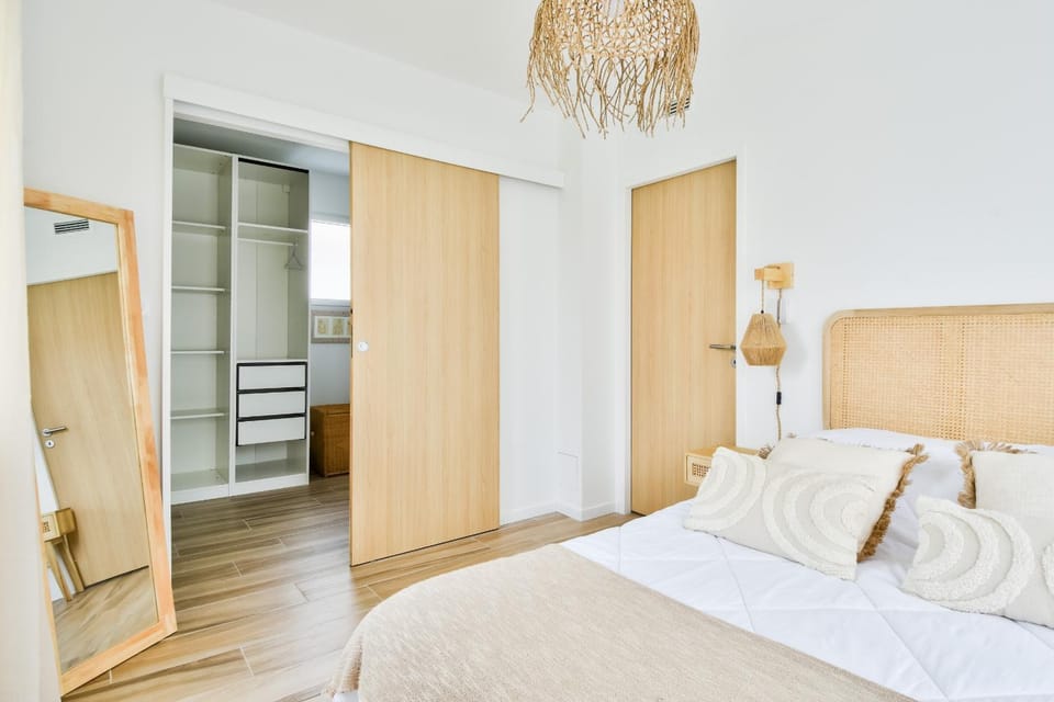 Bed, Bedroom