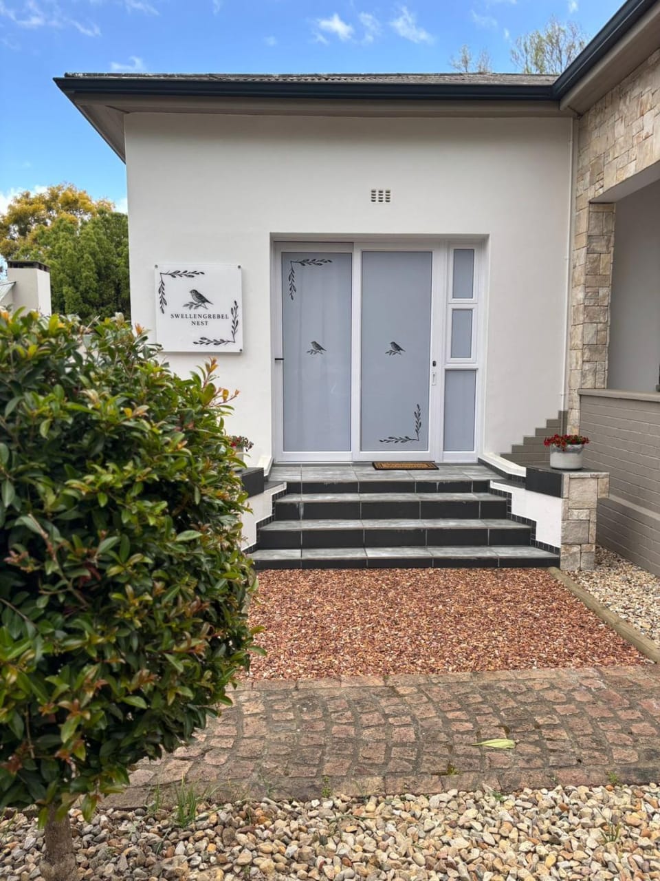 Facade/entrance