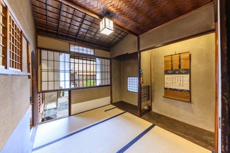 Garden, Photo of the whole room, Garden view