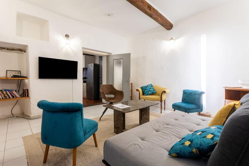 Property building, Living room