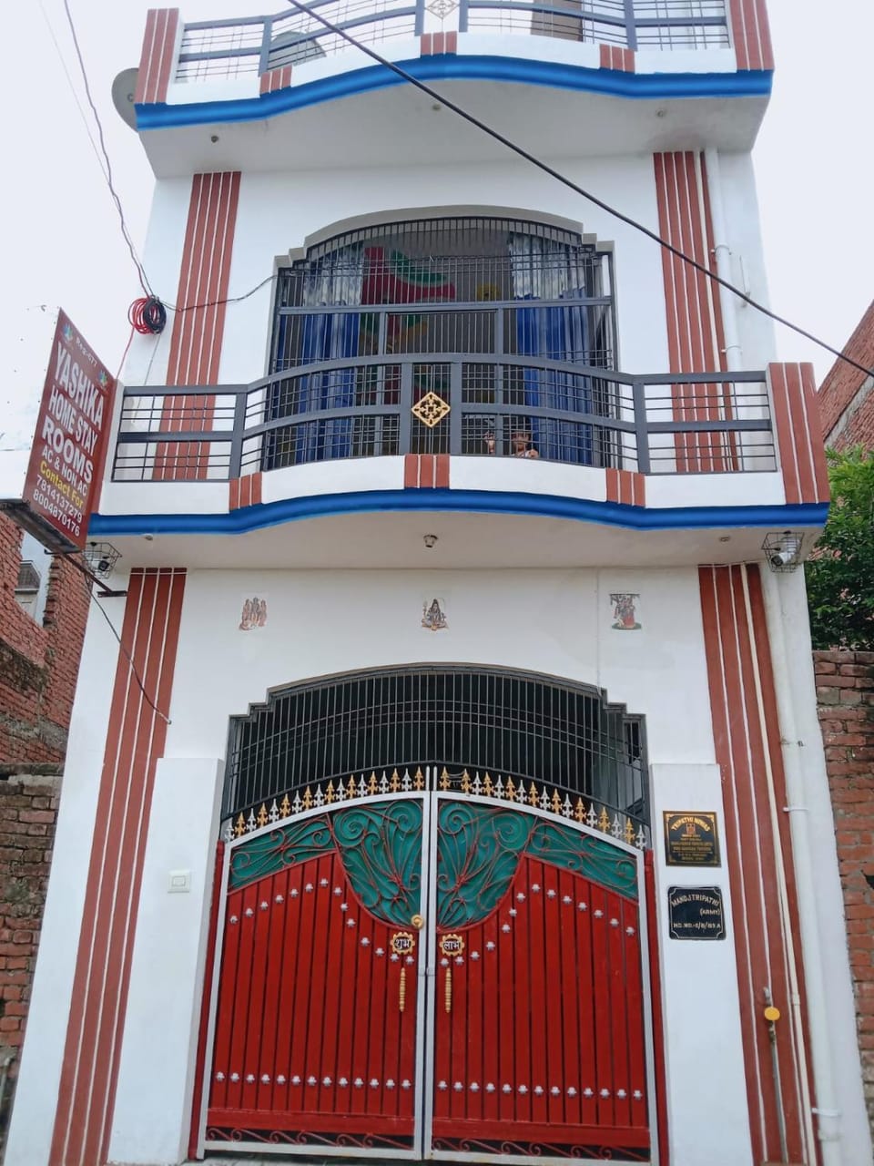 Facade/entrance, Balcony/Terrace