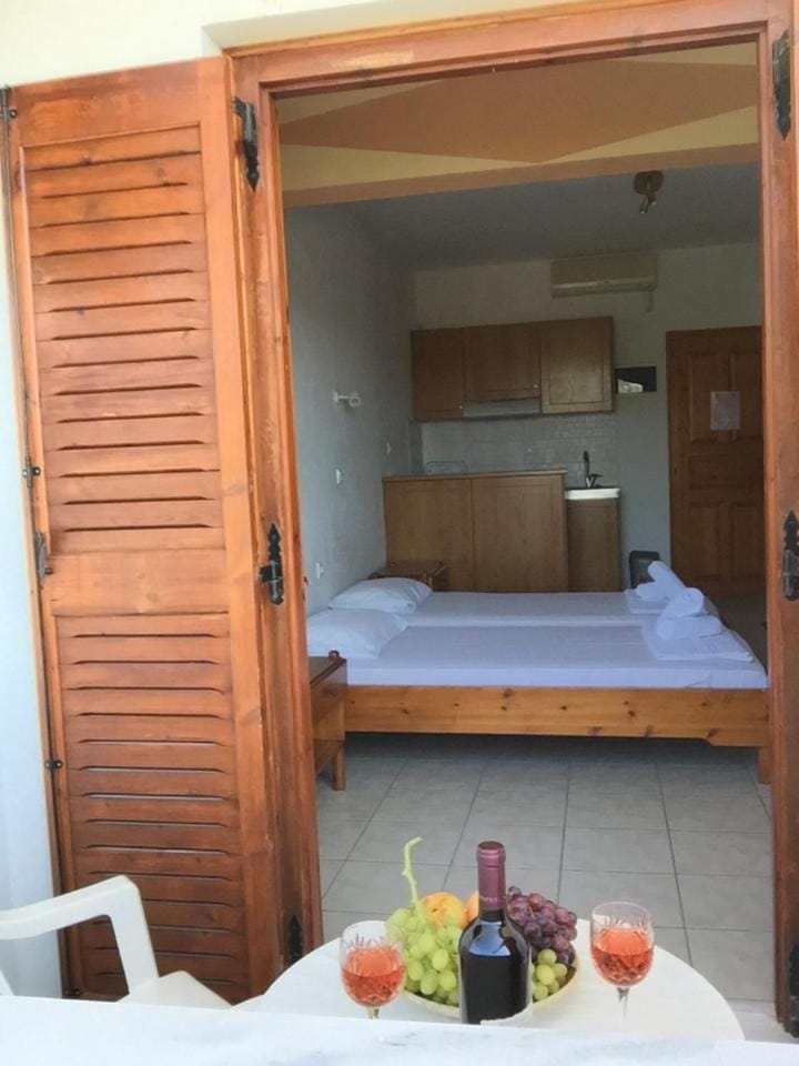 Litsa Apartment in Skiathos