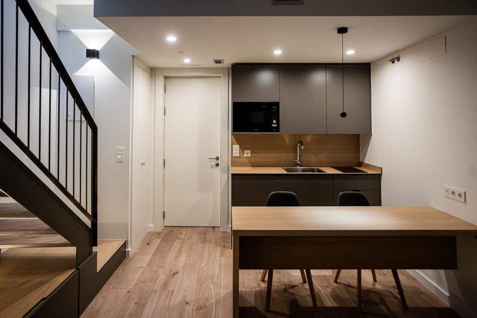 Kitchen or kitchenette, Seating area