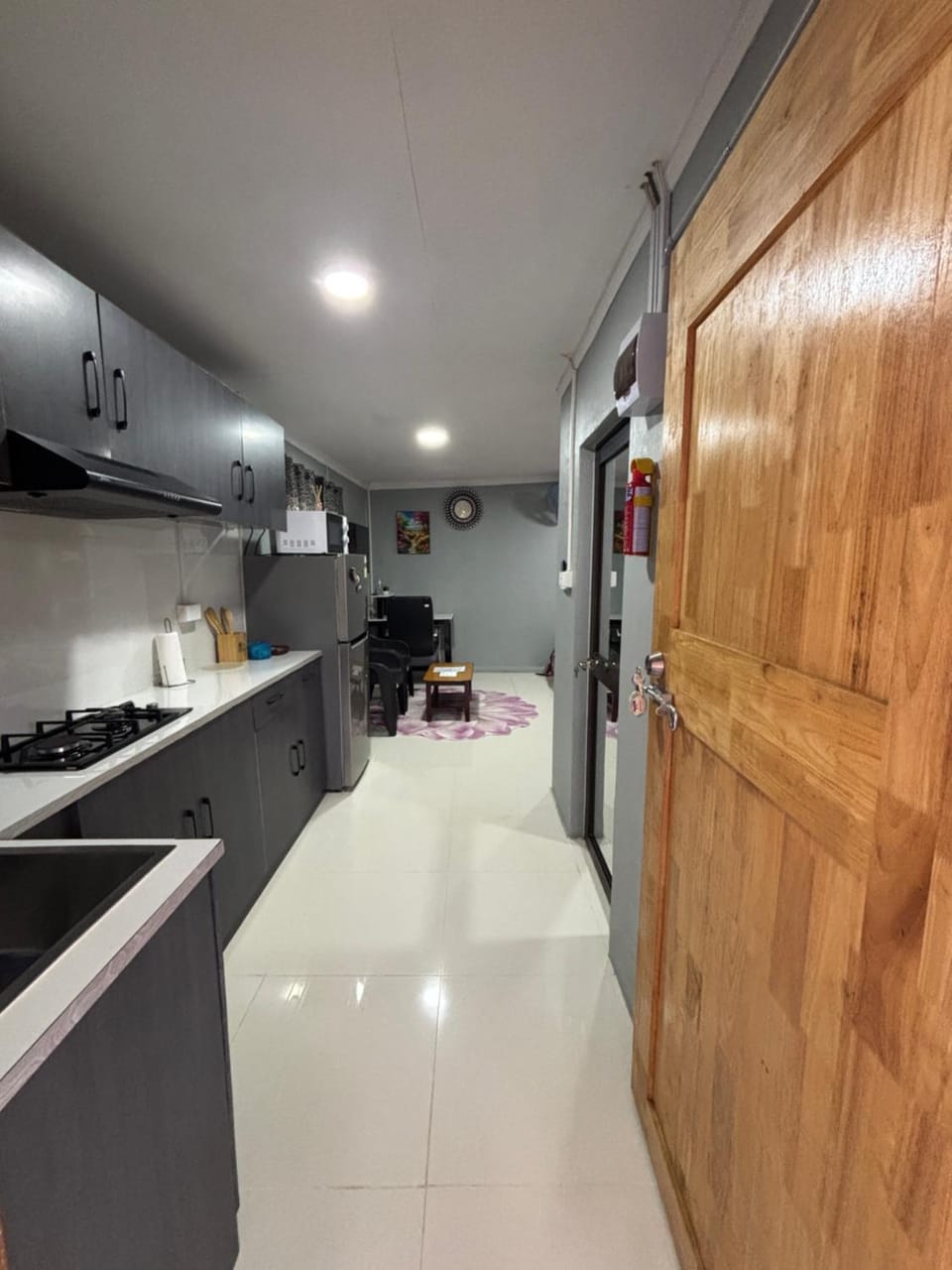 Kitchen or kitchenette, Photo of the whole room, stove