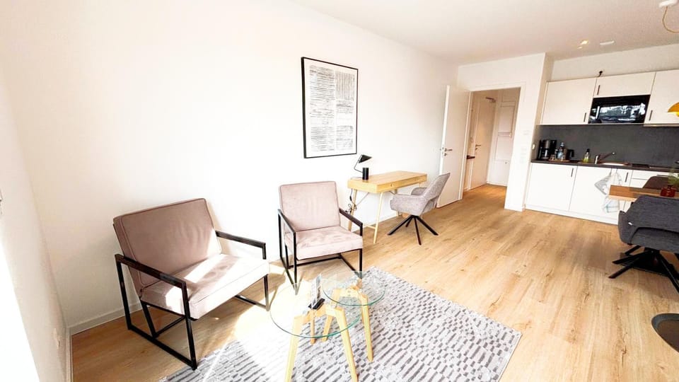 Kitchen or kitchenette, Seating area