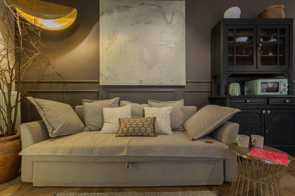 Communal lounge/ TV room, Living room
