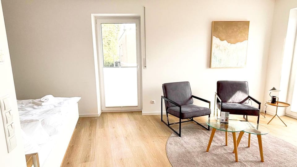 Living room, Photo of the whole room, Seating area, Dining area, Bedroom