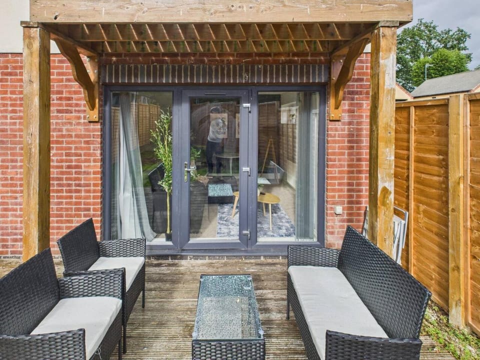 No1 Saxon Way by Signature Stays - Parking - Gym - Pool & Spa House in Wychavon District