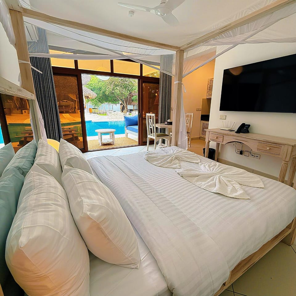 Bed, Photo of the whole room, Bedroom, Pool view