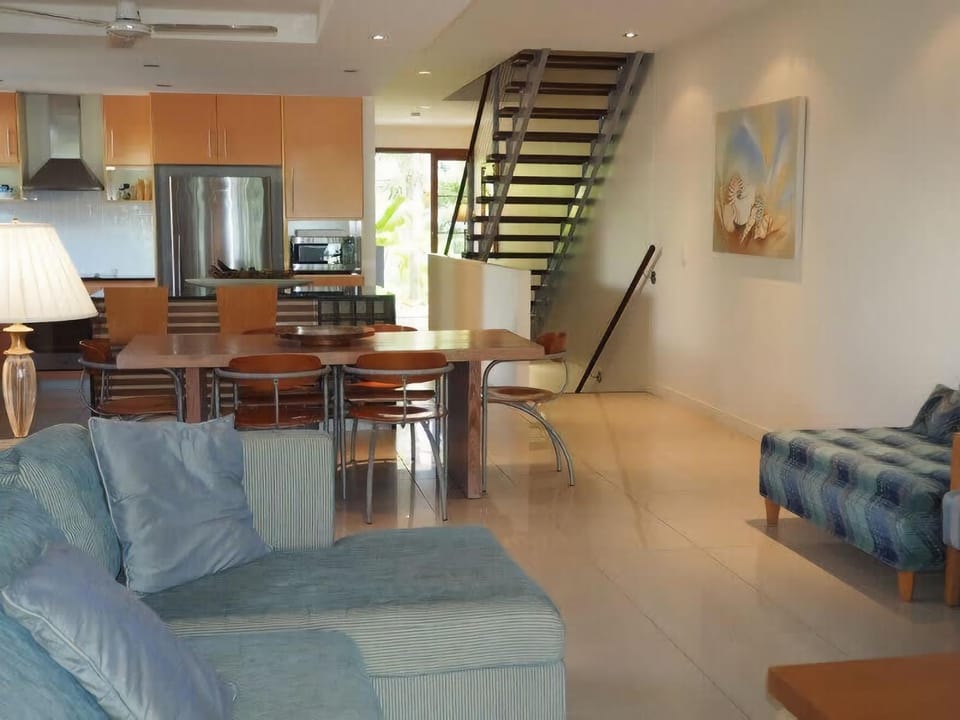 BHA 1 Beachfront Haven Fullhouse House in Mission Beach