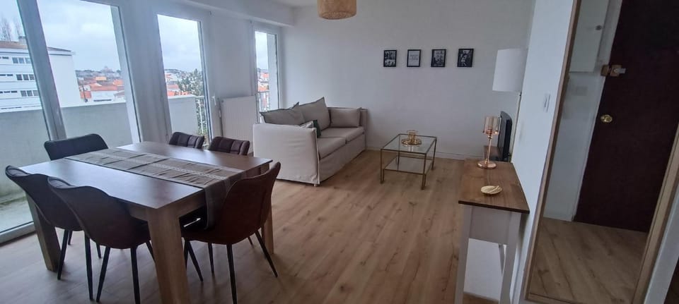 Appartement lumineux et cosy Apartment in Pays de la Loire