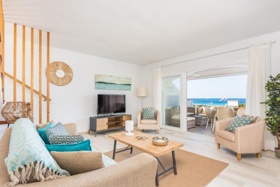 Communal lounge/ TV room, Living room, Lounge or bar