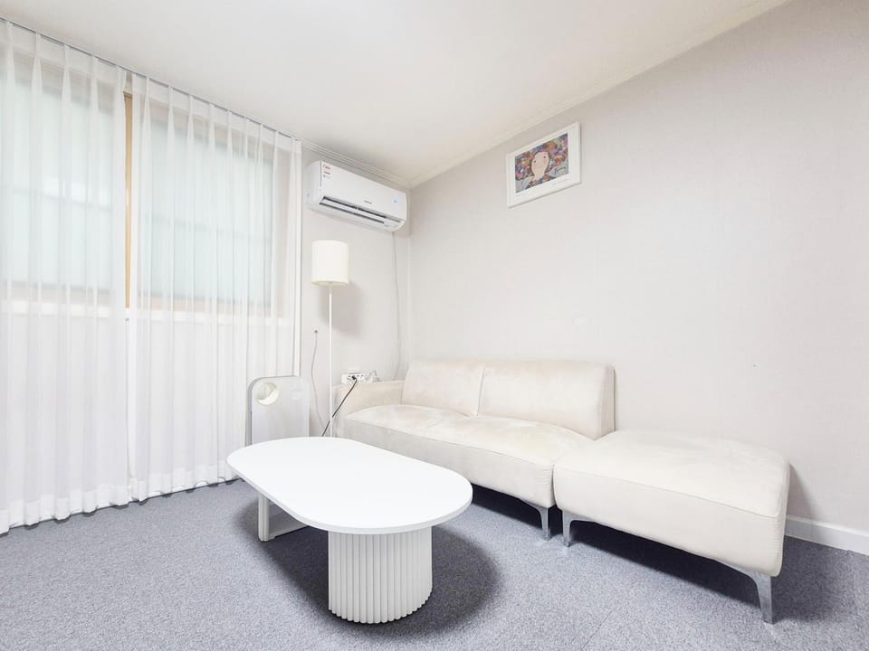 Living room, Seating area, Bedroom, air conditioner