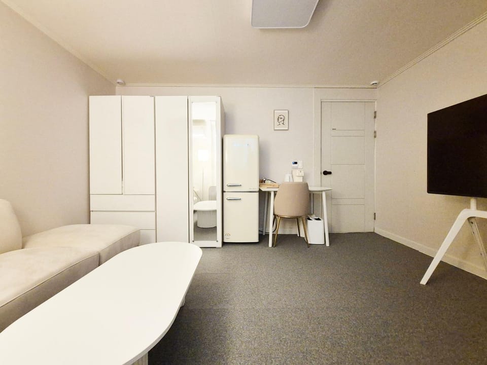 Living room, Seating area, Bedroom, wardrobe