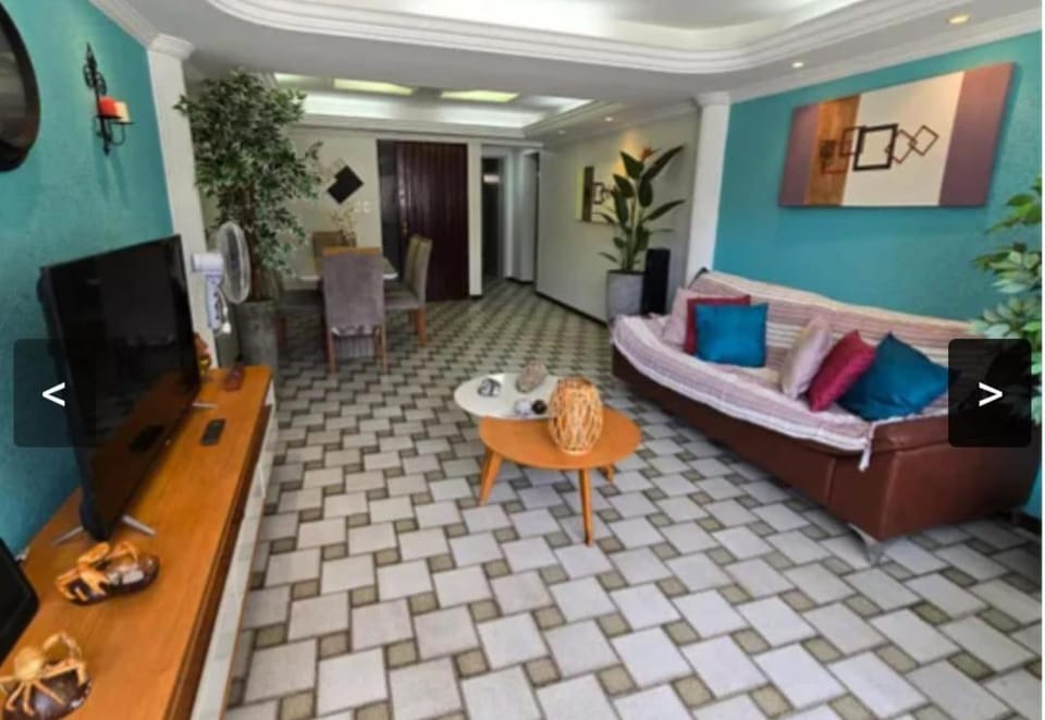 Quartos em Maceio à 100m da praia de Jatiuca, 3 banheiros, 3 quartos um em suite com 1 cama casal, 2 quartos com 2 camas solteiros cada quarto, Vacation rental in Maceió