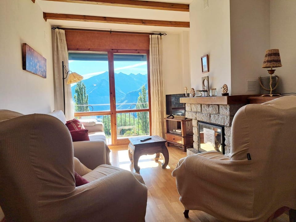 Natural landscape, Living room, Mountain view
