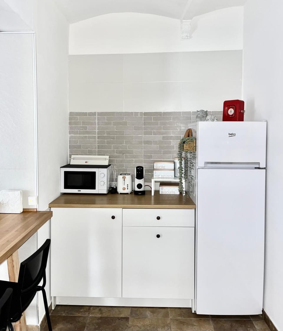 Coffee/tea facilities, toaster