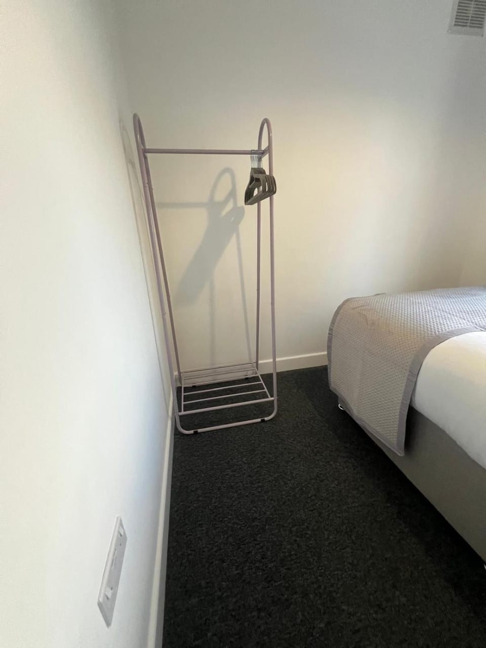 Modern Spacious 3BR-Free Parking-Long Stay Discounts House in Maidstone