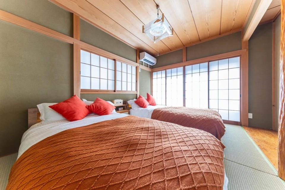 Shinjuku 24mins train 4BR 8 Beds 2BA House in Kanagawa Prefecture
