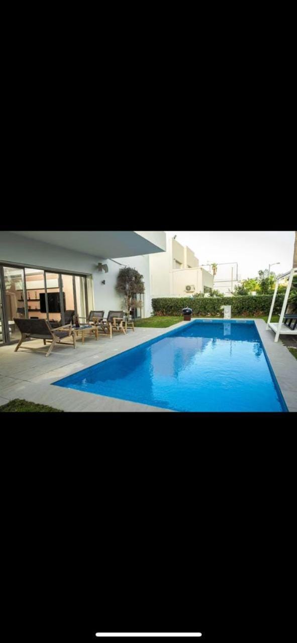 RDC Villa avec Jardin & Piscine Privée Apartment in Tunis Governorate, Tunisia