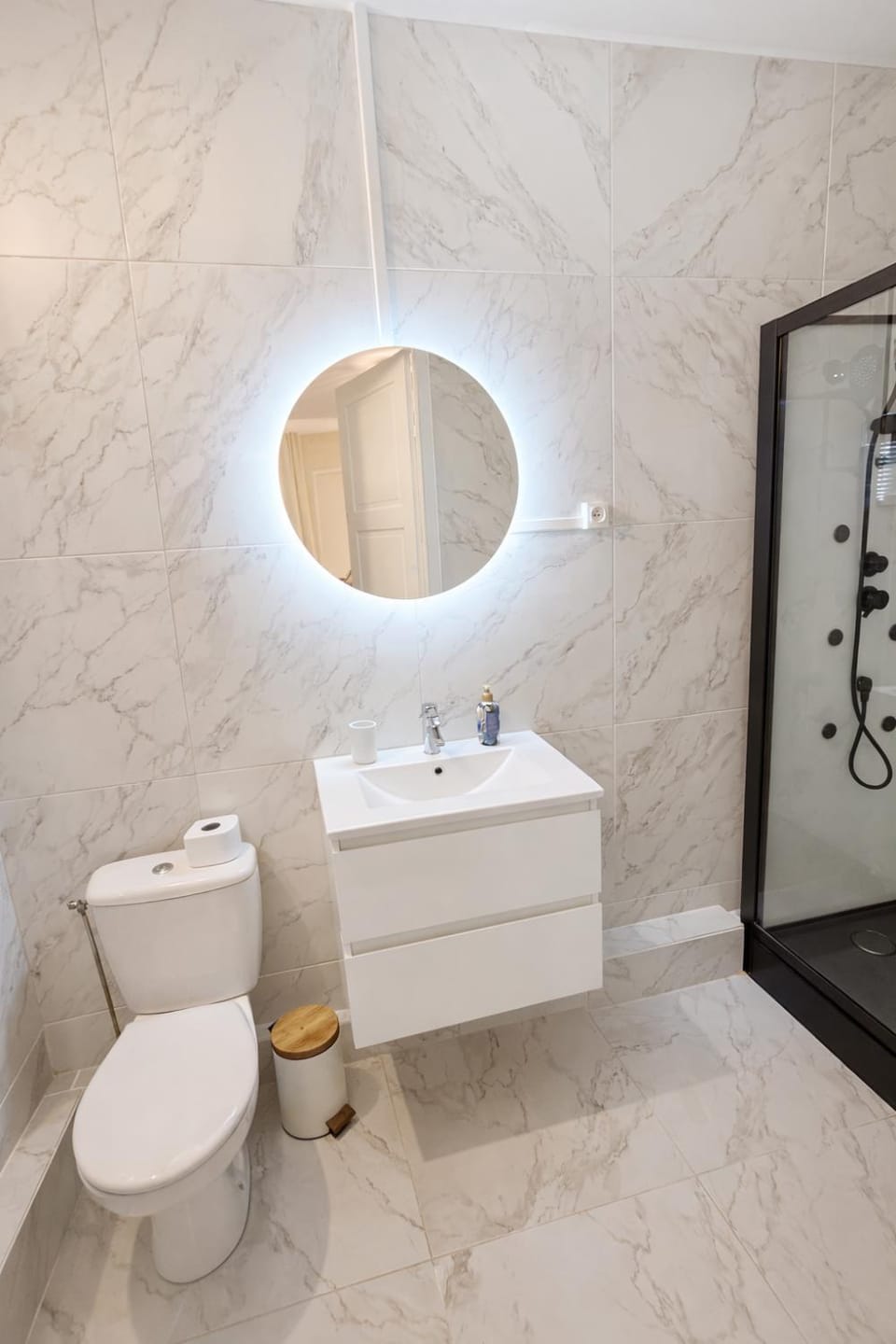 Holyguest Résidence Apartment in Drancy