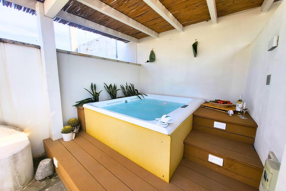 Hot Tub, Balcony/Terrace, Balcony/Terrace