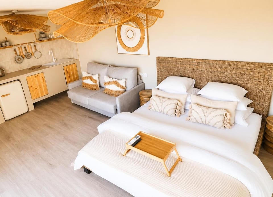 Luxury Boutique Jacuzzi Chalet Campground/ 
RV Resort in Axarquía