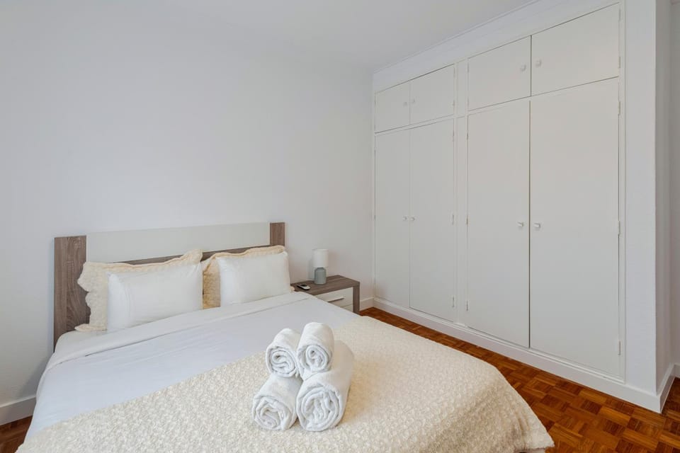 Bed, Photo of the whole room, Bedroom, towels, wardrobe