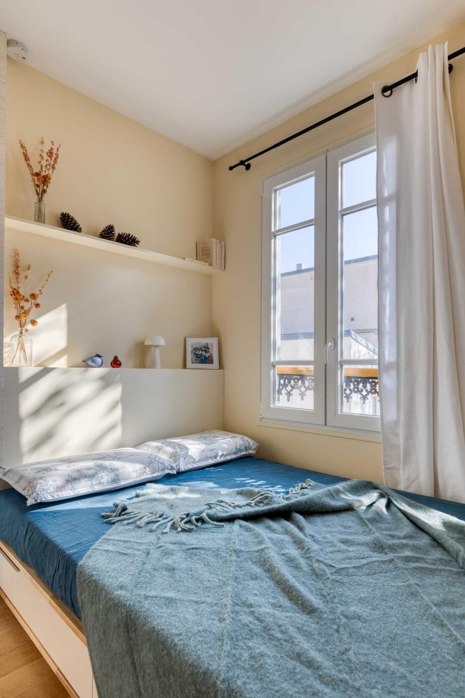 Modern Studio-2P - Belleville Apartment in Paris