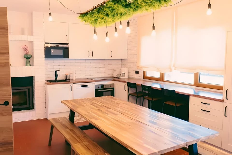 Kitchen or kitchenette, Living room