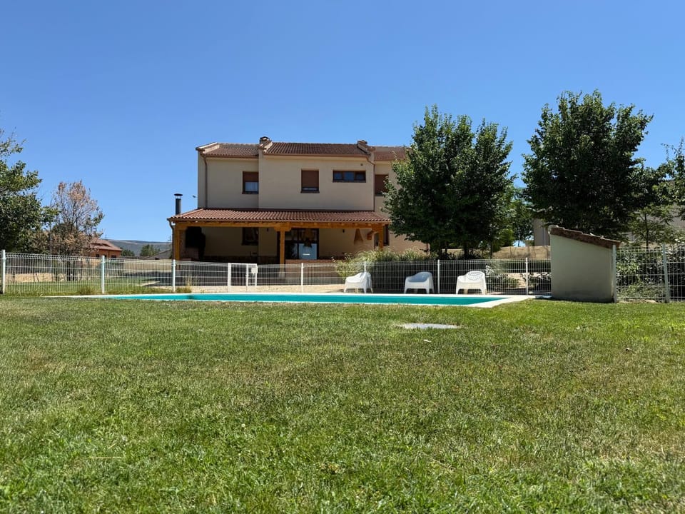 Casa Rural Torrecaballeros-Segovia Country House in Community of Madrid