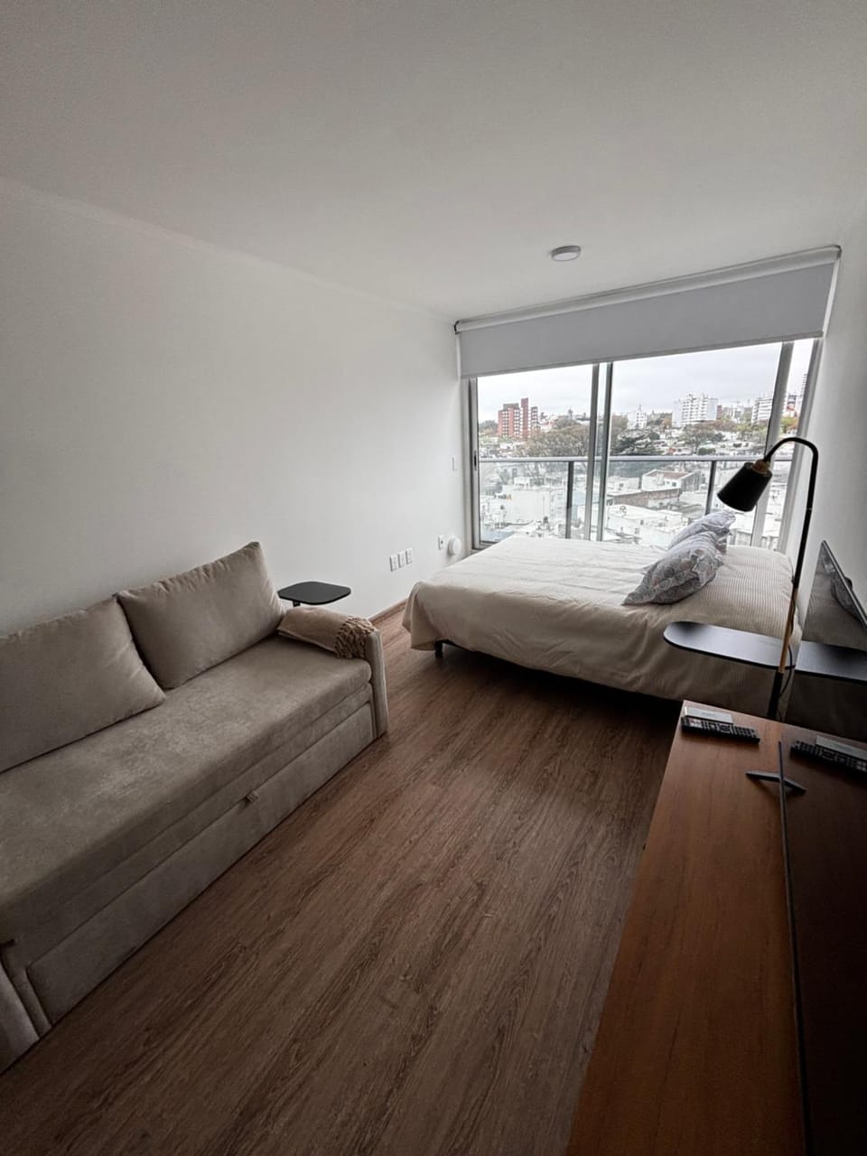 A Pasos Tres Cruces Apartment in Montevideo Department, Uruguay