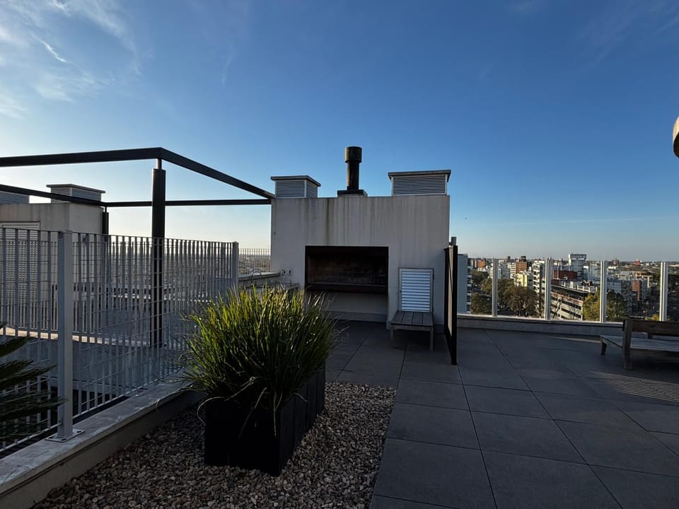 A Pasos Tres Cruces Apartment in Montevideo Department, Uruguay