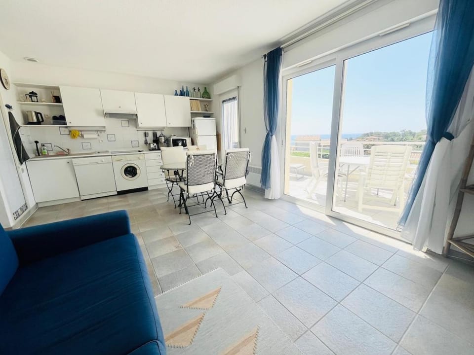 Appartement Vue Mer Saint-Aygulf Apartment in Roquebrune-sur-Argens