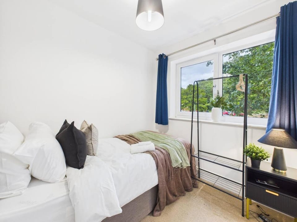Worcester Retreat by Signature Stays - Pool & Spa - Gym - Modern House in Wychavon District