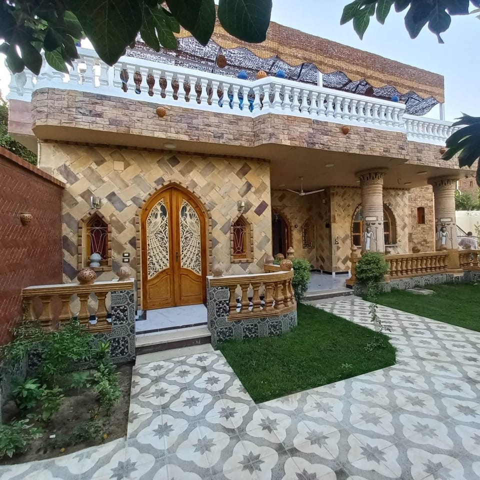 Property building, Balcony/Terrace, Garden view