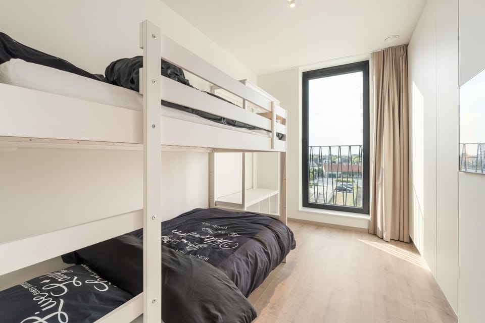 Property building, Bed, Bedroom, bunk bed