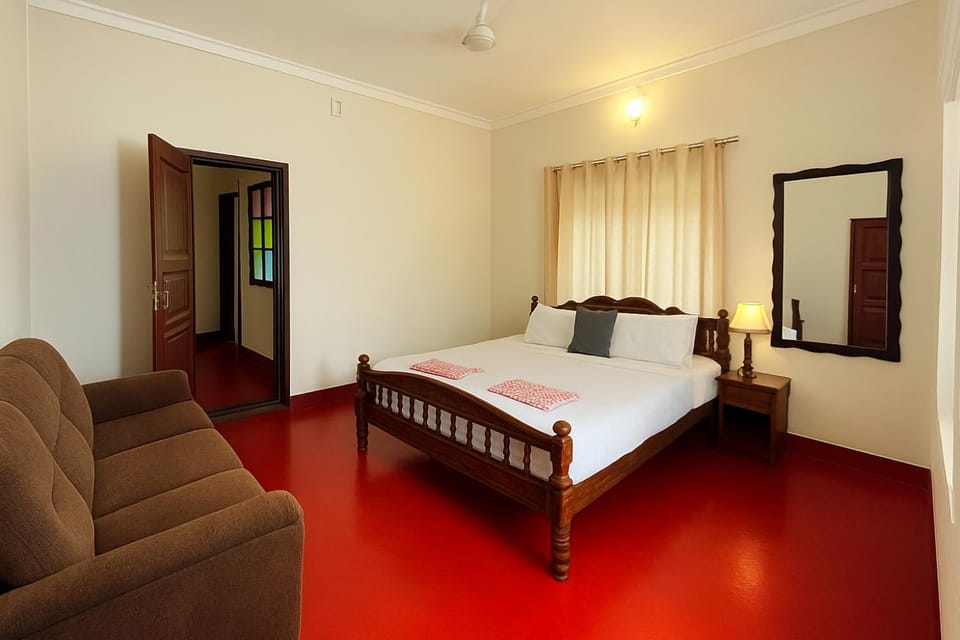 Photo of the whole room, Bedroom