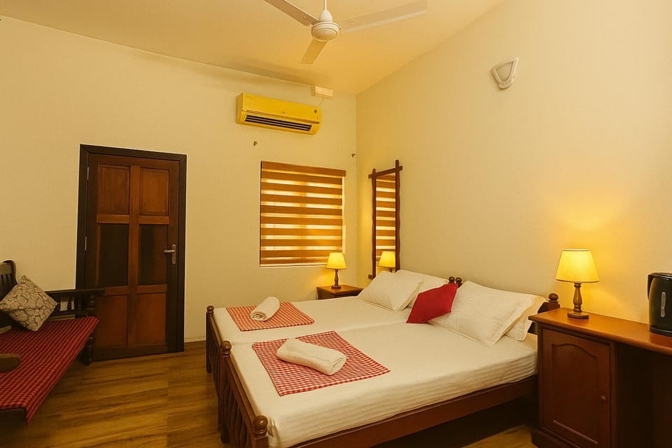 Photo of the whole room, Bedroom